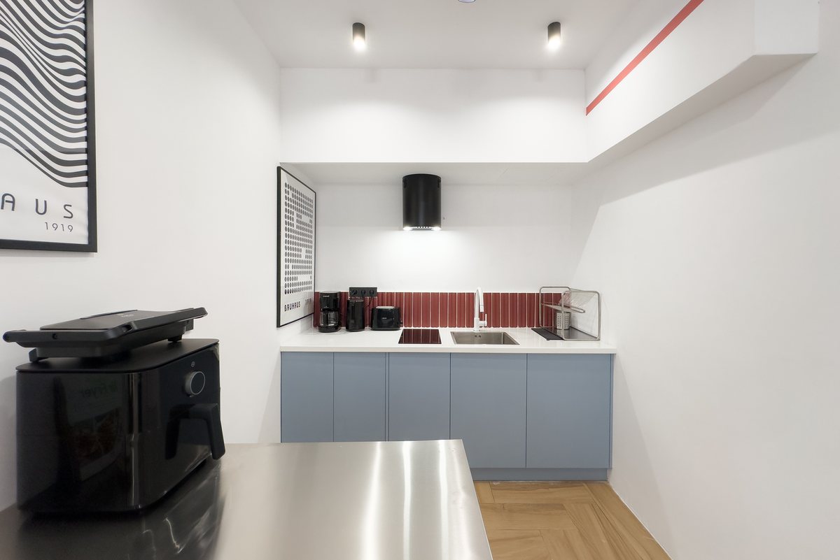 Kitchenette and counter