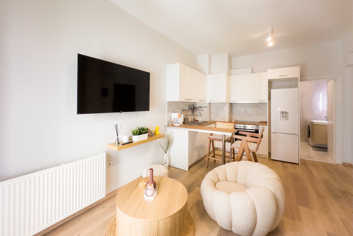 Living area with a view to the kitchen