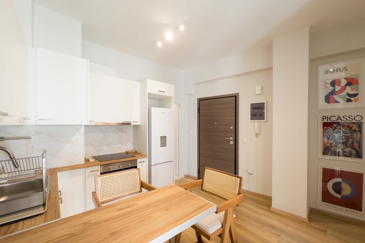 Dining area and entrance