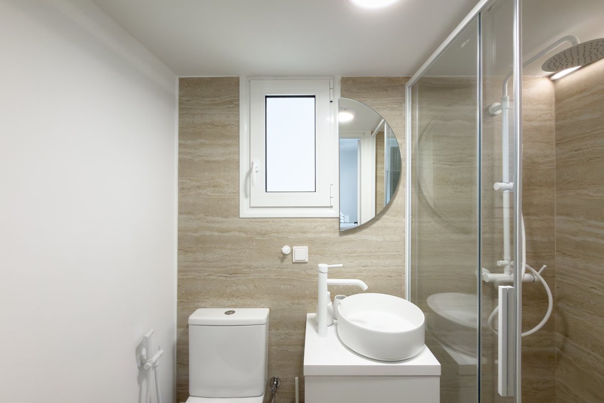Modern bathroom